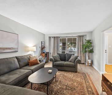 For Lease - 115 McClellan Road, South of Baseline to Knoxdale, Ontario - Photo 1