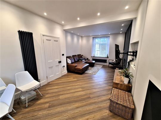 Church Terrace, Pontyclun, Llanharan - Photo 1