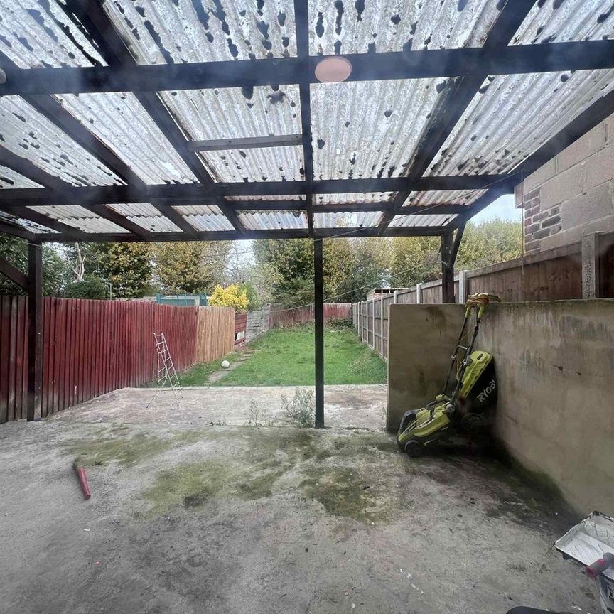 Room in a Shared House, Langbrook Road, SE3 - Photo 1