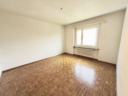 Grosse 4.5-Zimmer-Wohnung zur Miete - Via San Jorio, Locarno | Ampio appartamento 4.5 locali in affitto - Via San Jorio, Locarno - Foto 4