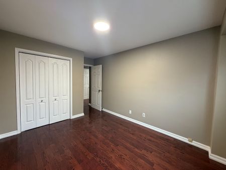 For Lease - 251 Shawnee Circle Unit# Lower, Toronto, Ontario - Photo 4