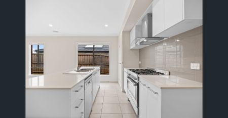 LOW MAINTENANCE FAMILY HOME - Photo 5