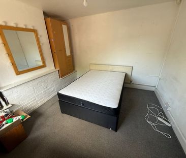 Room in a Shared House, Harborne Lane, B17 - Photo 2