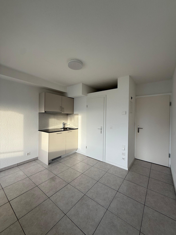 Saniertes Studio mit Balkon im 2. Stock - Photo 3