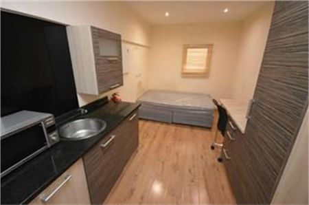 1 bedroom flat to rent - Photo 2