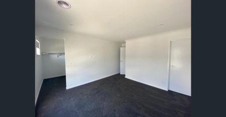 Modern Living - Photo 2