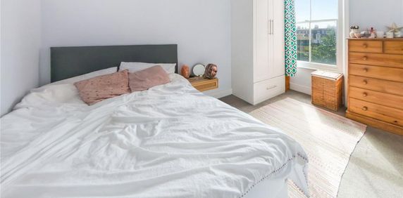 3 bedroom apartment to rent - Photo 2