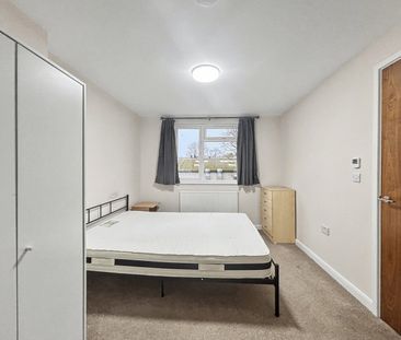 Burgess Avenue, London, NW9 - Photo 6