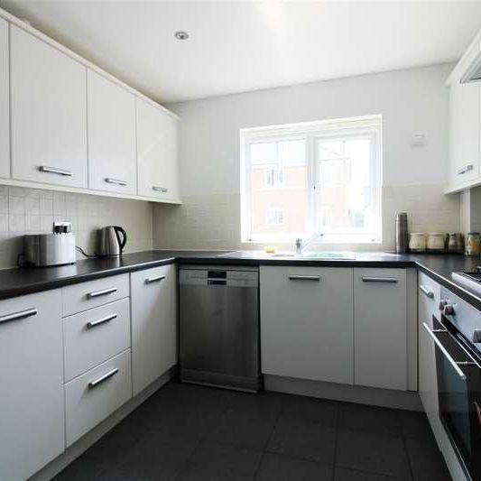 Pascal Crescent, Shinfield, Reading, RG2 - Photo 1