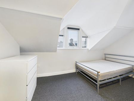 4 bedroom terraced house to rent - Photo 5