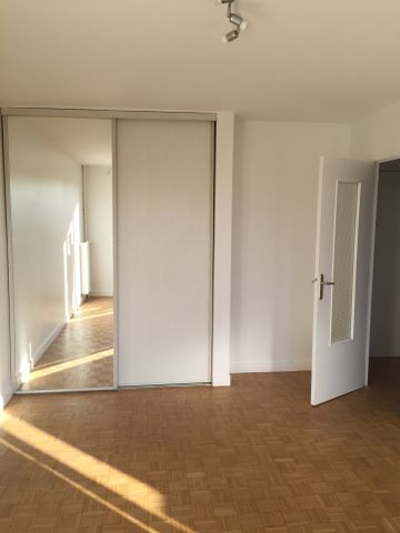 Location Appartement 1 pièce 28m² ST MAUR DES FOSSES 94210 - Photo 3