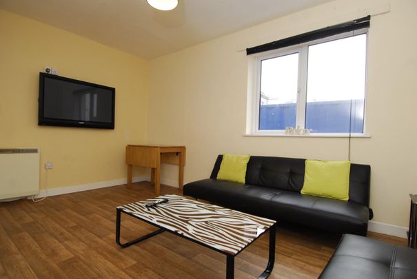 Gilwell Street, Flat 2, Plymouth - Photo 1