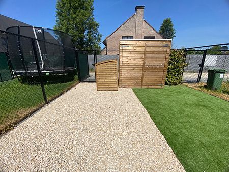 Energiezuinige gezinswoning met 4 slaapkamers en tuin - Photo 3