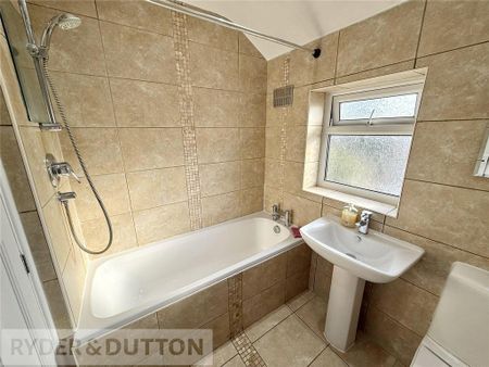 2 bedroom terraced house to rent - Photo 4