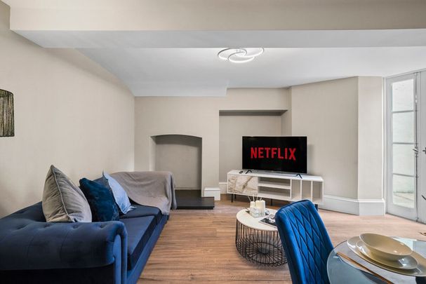 South Parade - Photo 1