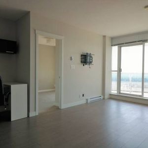 Gorgeous 2 Bedroom 2 Bathroom Apartment for Rent - Photo 2