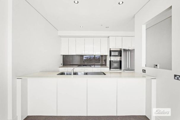Fully Furnished Luxury Living – Victoria Square Apartment - Photo 1