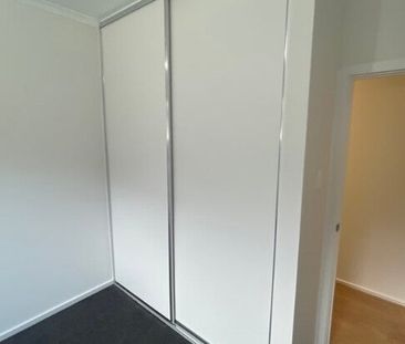 Salisbury East - Photo 2