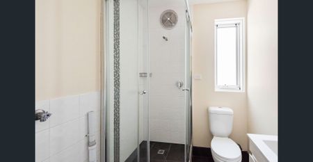 SPOTLESS, SPACIOUS & RENOVATED!! - Photo 5