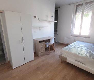 Location Appartement 1 pièce 18m² MAUBEUGE 59600 - Photo 1