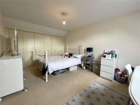 4 bedroom terraced house to rent - Photo 3