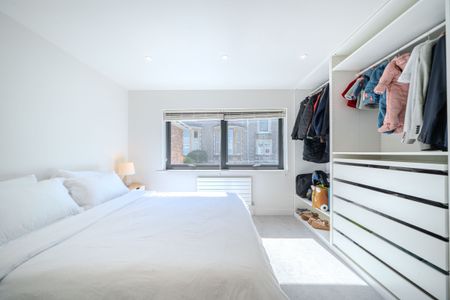 3 Bedroom Home – Medium Let - Photo 4