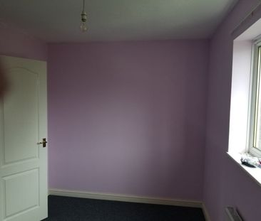 2 Bed Terraced House, Larkspur Gardens, LU4 - Photo 6