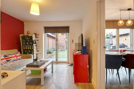 4 bedroom detached house to rent - Photo 3