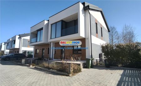 Vila exclusivista de inchiriat Otopeni - Complex Natatie - Fotografie 2