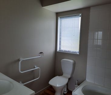 Kelston, Auckland - Photo 2