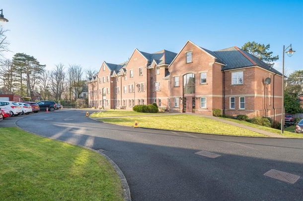 33 Sandown Manor, 84a Sandown Road, Belfast, BT5 6GQ - Photo 1