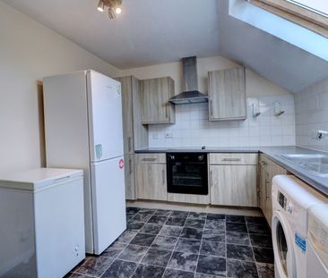 1 bedroom flat to rent - Photo 2