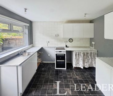 3 bedroom terraced house to rent - Photo 4
