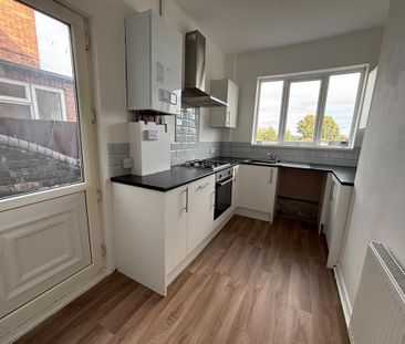 2 bedroom end of terrace house to rent - Photo 5