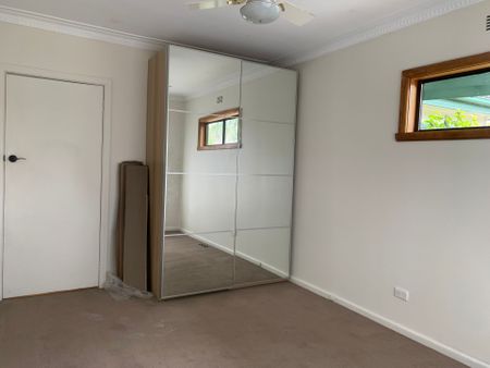 Price Drop--- Full Renovation 4 Bedrooms House - Photo 4