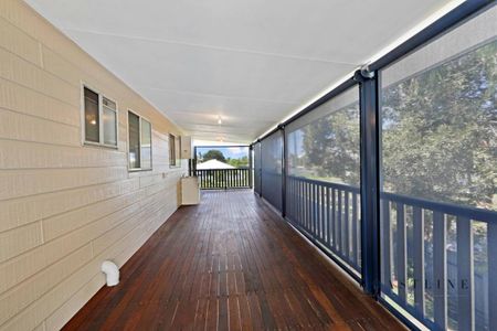 Upstairs 3 bedroom unit with Pool and Yard - Photo 4