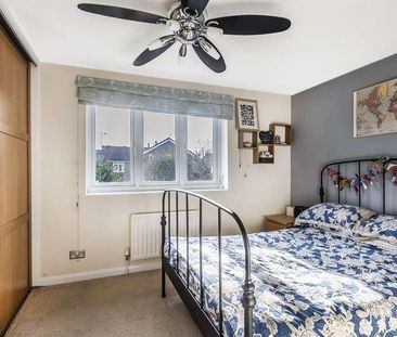 Stephen Close, Twyford, RG10 - Photo 3