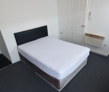 Flat 4, 18 Flora street, Cathays, Cardiff, CF24 4EP - Photo 3