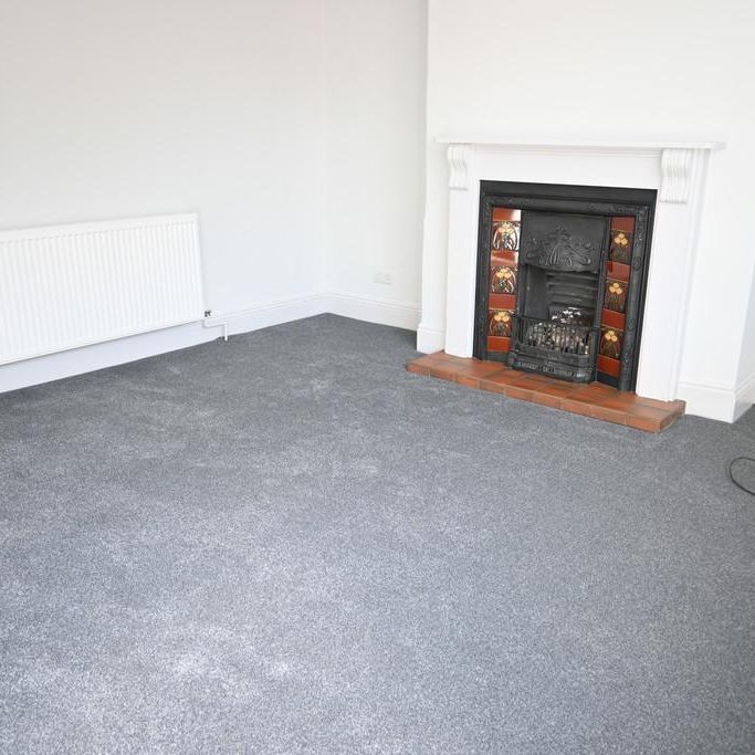 3 bedroom end of terrace house to rent - Photo 1