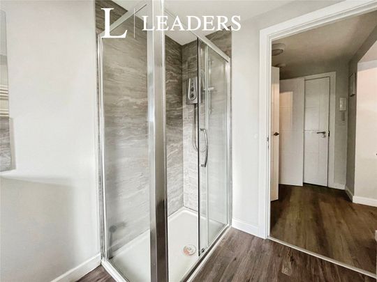 apartment to rent Wootton Gardens, Bournemouth, Dorset, BH1 - Photo 1