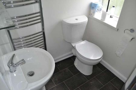 Beechen Drive, BS16 - Photo 2