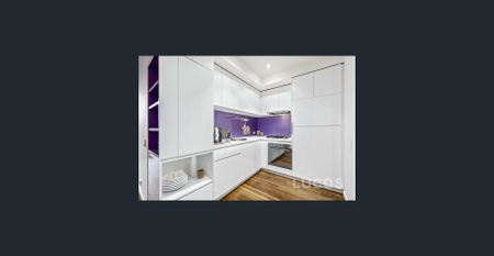 Immaculate and modern living with Victoria Harbour views! - Photo 5