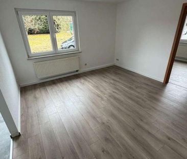 *** Einladende 3-Raum-Wohnung in ruhiger Lage von Auerbach *** - Photo 1