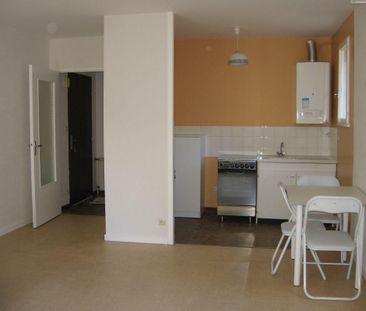 Location Appartement 1 pièce 34m² PRIVAS 07000 - Photo 4