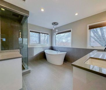 Spacious Family Home With Hot Tub And Fire Pit In St. Andrews Heights! - Photo 4