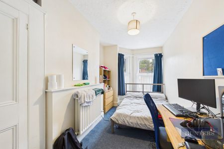 7 bedroom House To Let Total Size: 1680 SQ FT - Photo 5