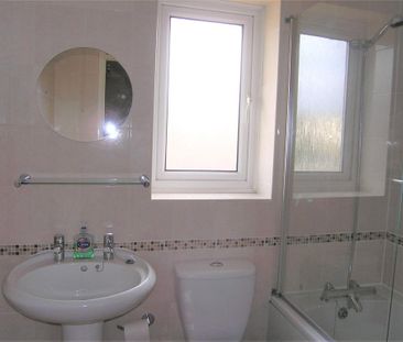 2 bedroom property to rent - Photo 6