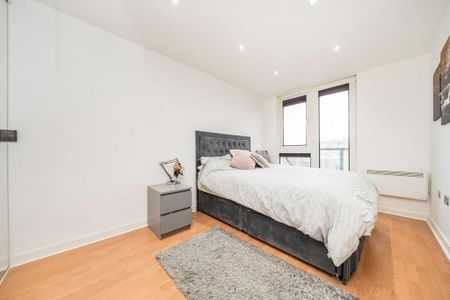 1 bedroom flat to rent - Photo 3