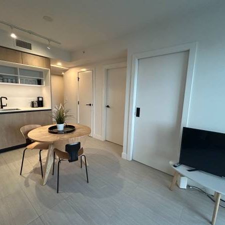 Furnished 1 bed+Den at Joyce-Collingwood Skytrain - Photo 3