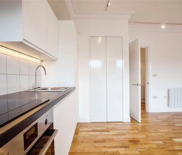 Homerton High Street, London, E9 6AG - Photo 4